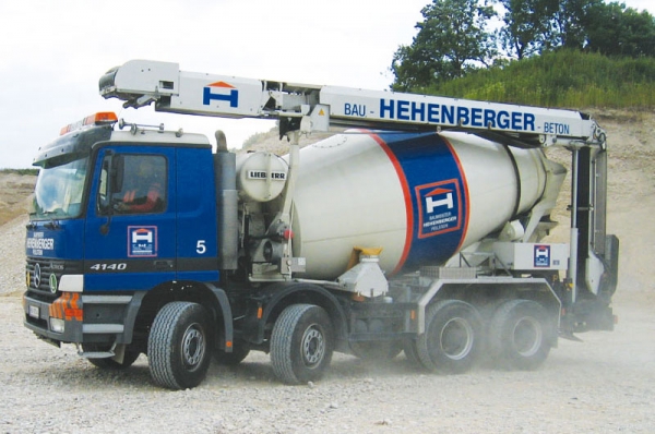 Hehenberger Betonmischwagen im Einsatz im bezirk Rohrbach